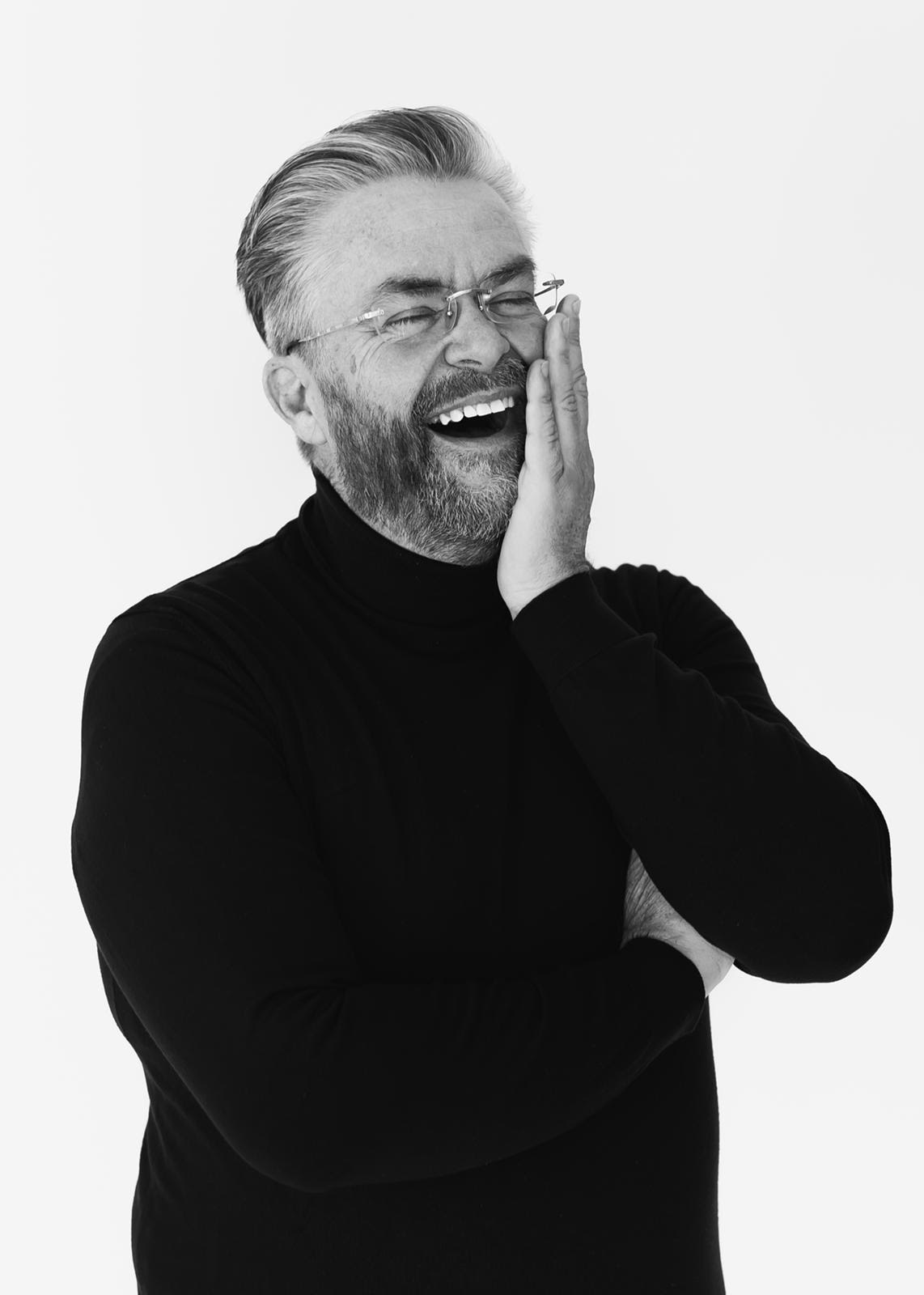 Jérôme lachend portret